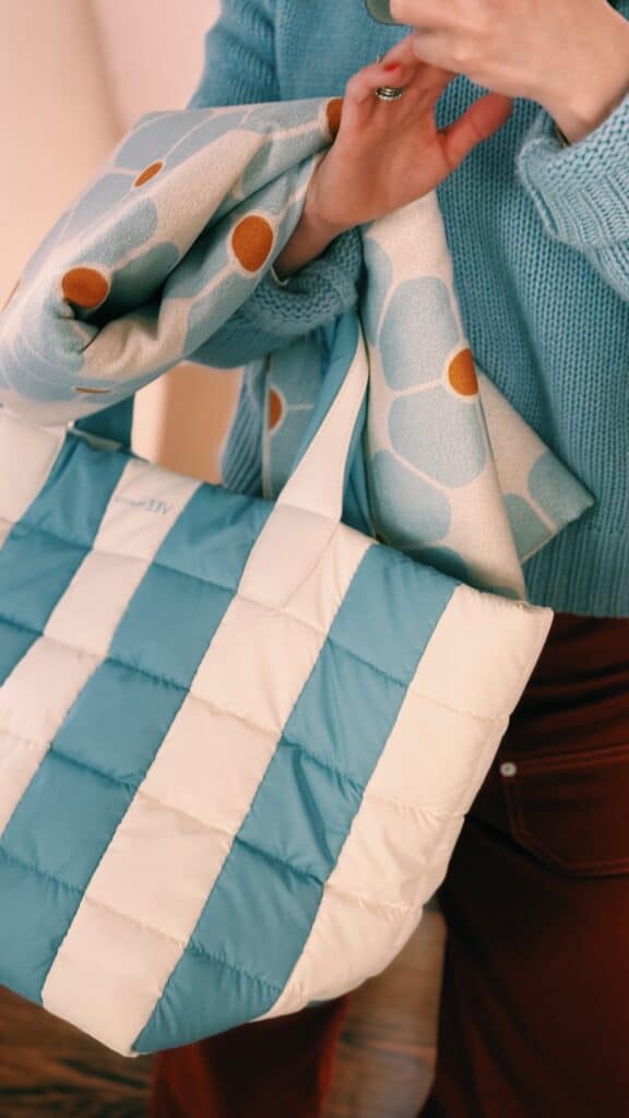 vee collective porter stripe tote best bag for summer