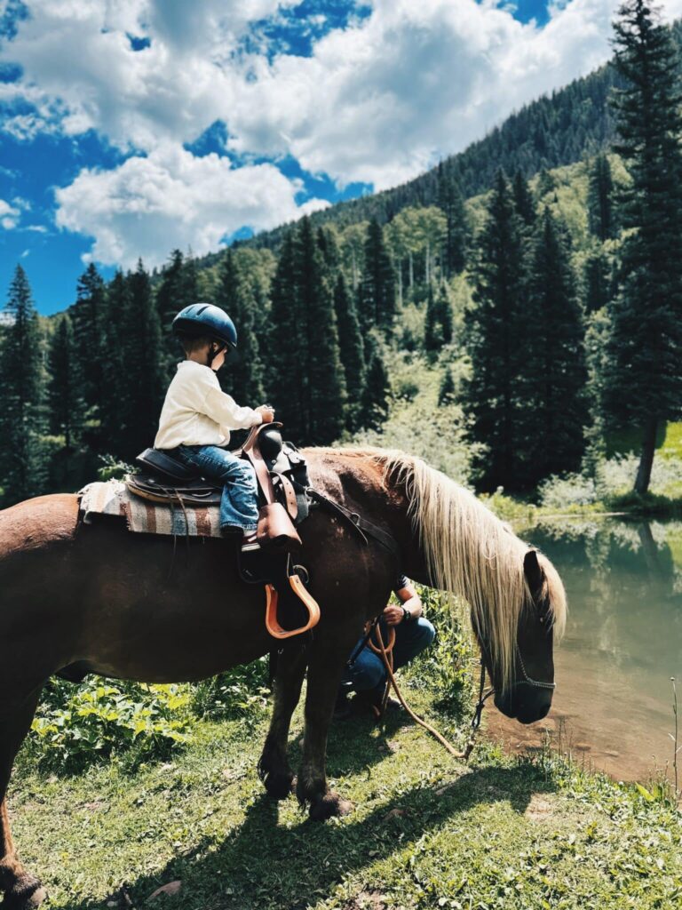 maroon bells outfitters horse ride guide to aspen colorado