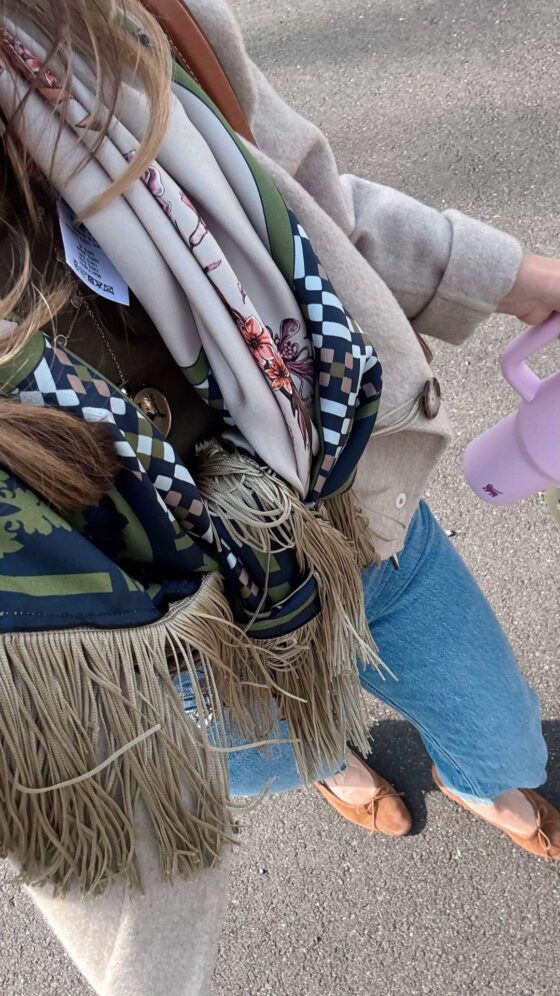 La DoubleJ fringe scarf