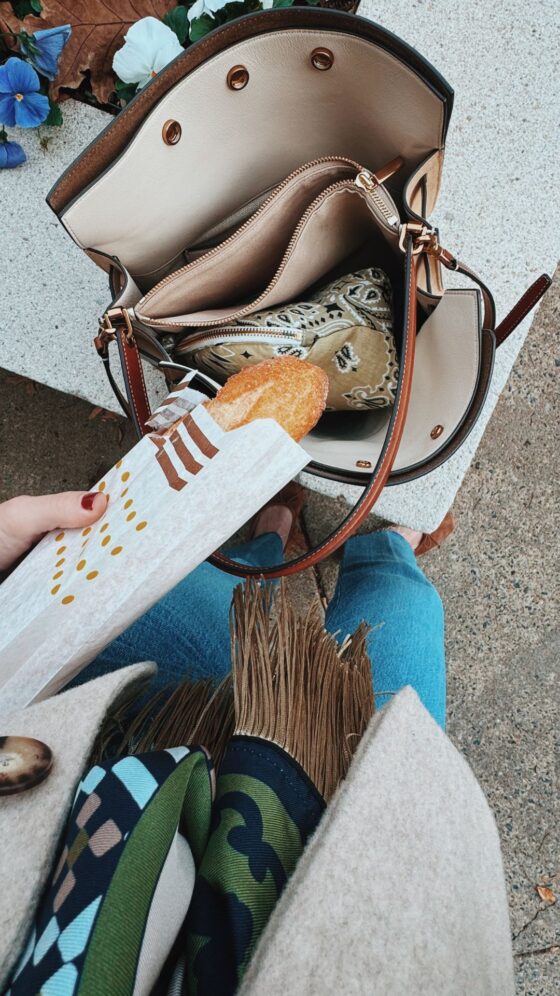 La DoubleJ fringe scarf