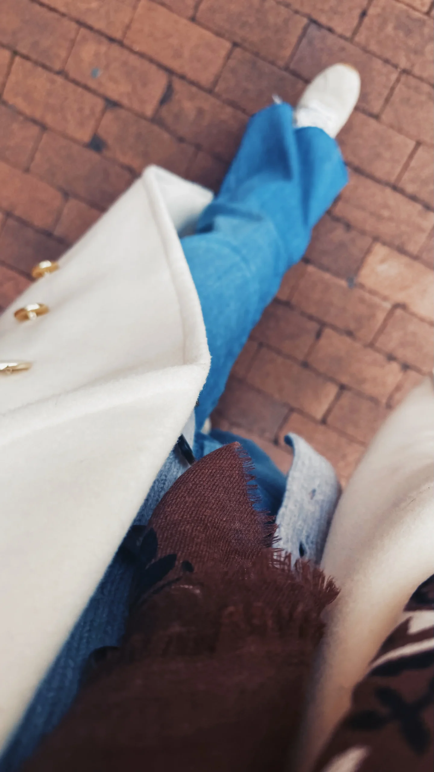 M Gemi Sneakers and White Wool Coat