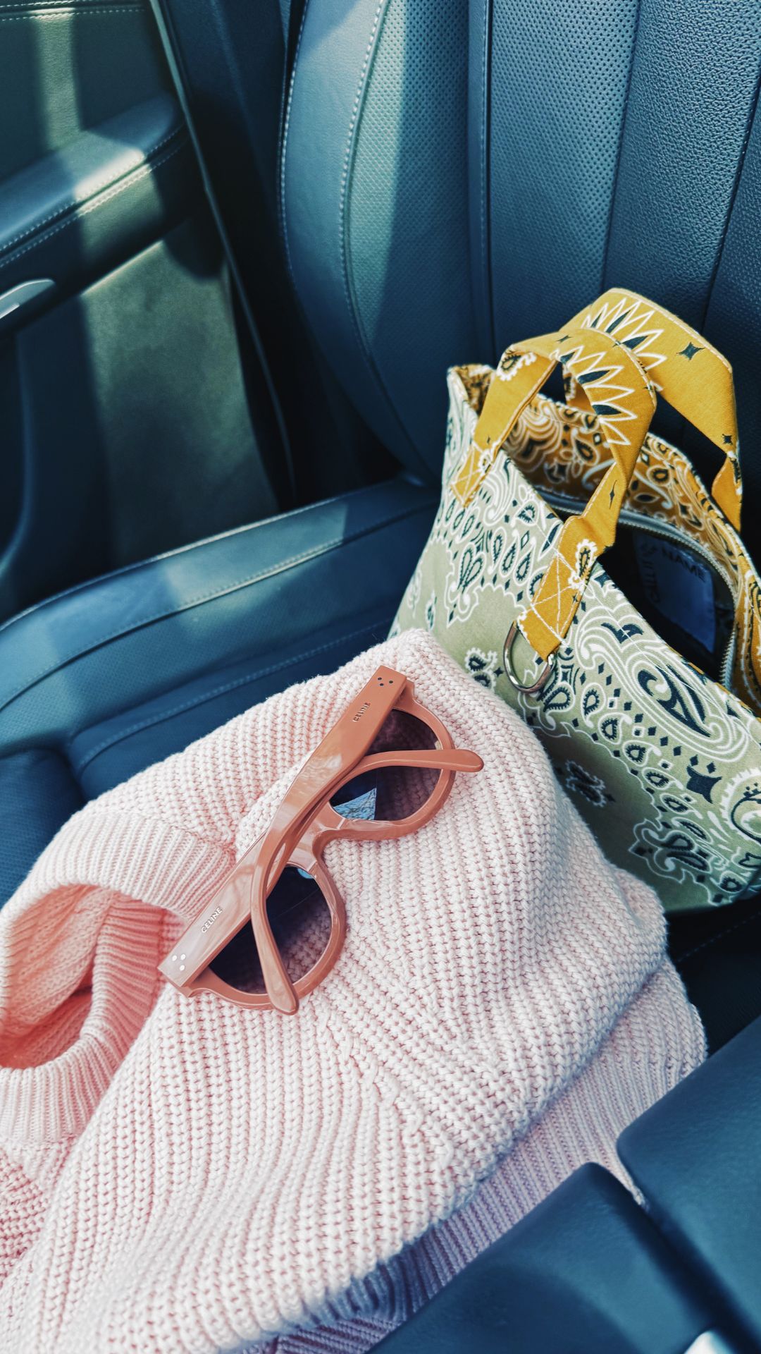 pink sweater