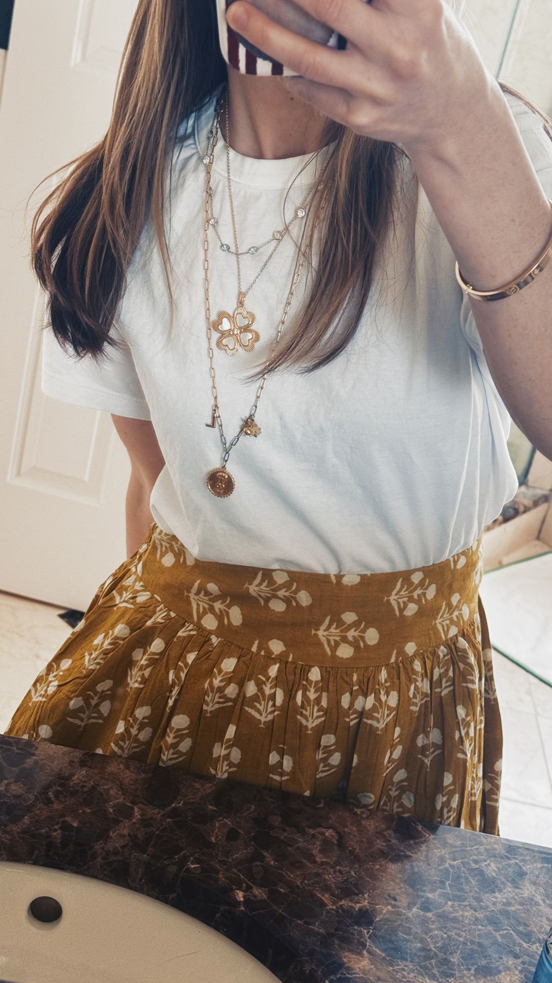 yellow skirt
