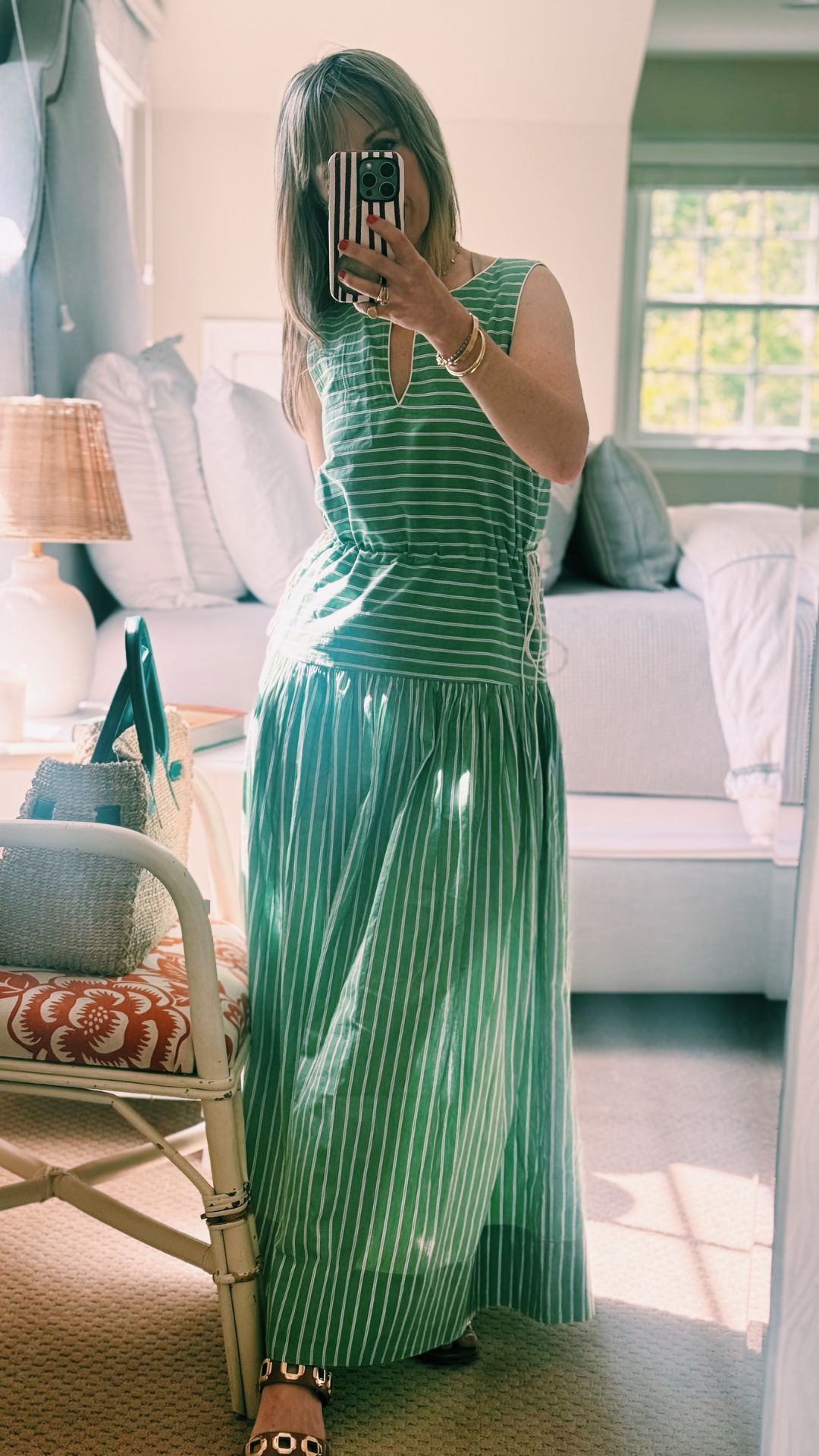 green dress