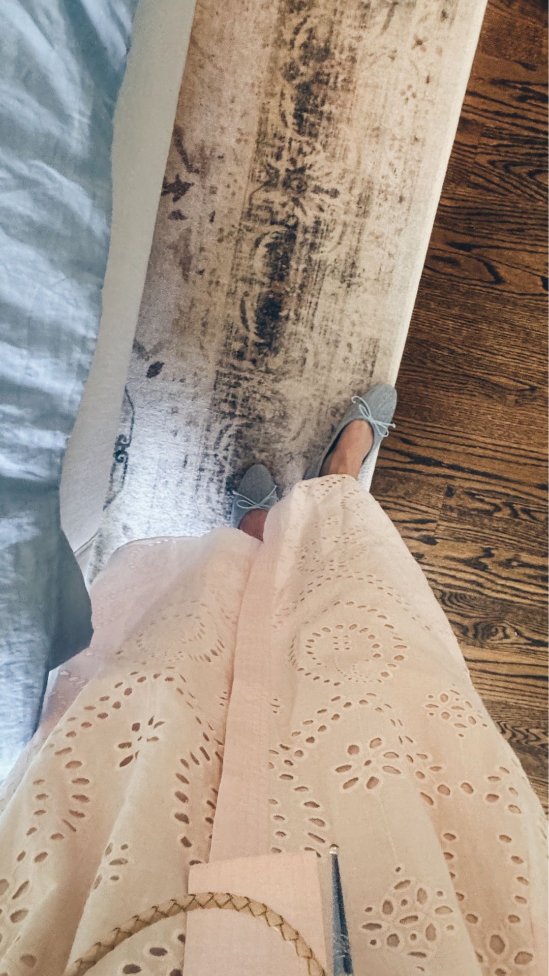 pink eyelet