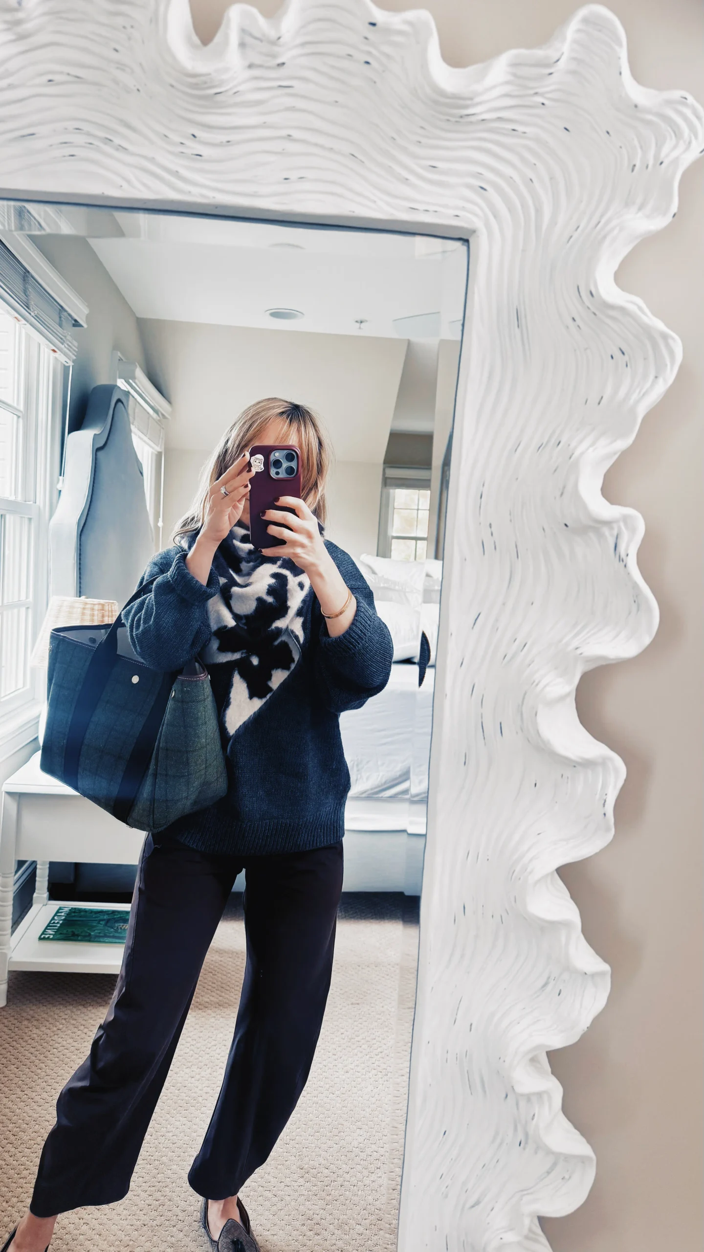 styling ruti on the loose pants