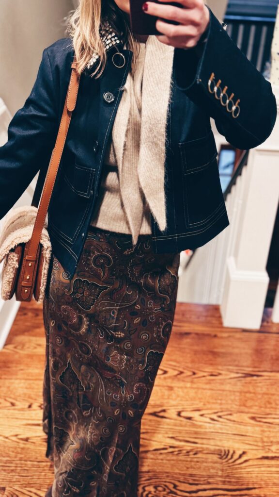 Baby tee + scarf 